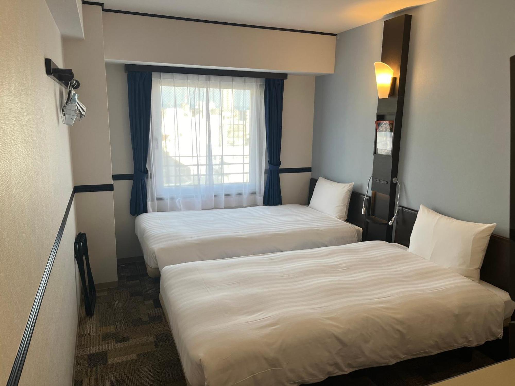 Toyoko Inn Osaka Honmachi No2 Экстерьер фото